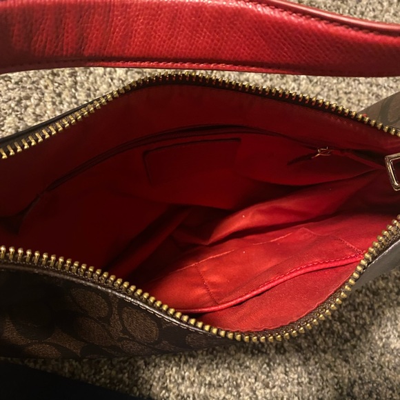 Coach 38267 Harley East West Hobo in Red and Brown - Picture 3 of 6